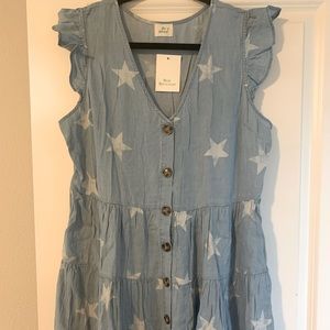 Star/chambray Dress with functional buttons. Size medium.